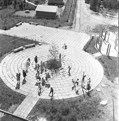 1980 Детская площадка. около д28 дома мкр Юбилейный