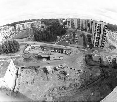 микр. Юбилейный. слева Дом быта Саяны, общ 15, 17, д 19. 1989