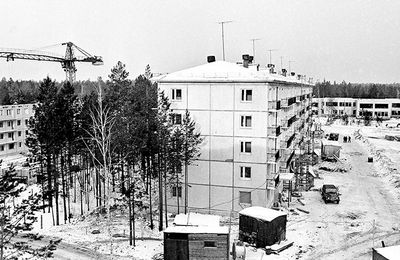 Юбилейный. д.2, строится д1., детсад 1. 1972