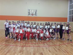 Баскетболисты Саянска лидируют