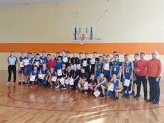 Еще одна победа саянских баскетболистов