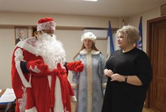 Новогодние подарки для работников городской больницы