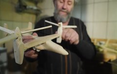 Деревянных дел мастер