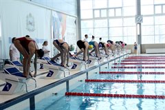 Соревнования по плаванию