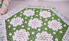 В библиотеке "Истоки" прошел мастер-класс по изготовлению салфеток на раме