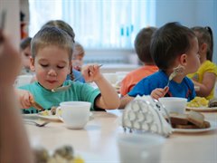 Пять миллионов - на питание детей