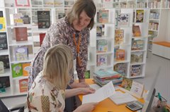 Быть библиотекарем - модно!