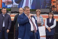 Все желали Саянску мира и развития