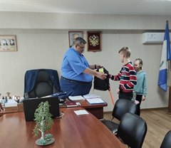 Своих не бросаем