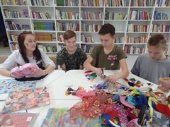 Мир творчества заманчив и любим