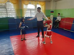 Поединки юных боксеров