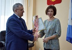 Работают для людей