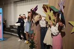 Все краски мира им принадлежат