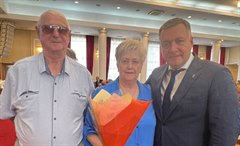 Рука об руку 60 лет