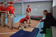 Военно-патриотический квест, посвященный Дню Героев Отечества, прошел сегодня в школе № 3