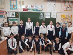 Новогодние подарки для участников СВО от школьников