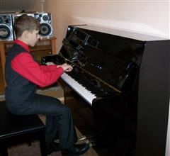 В музыкальной школе №1 новое пианино
