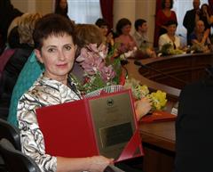 Руководитель эстрадного ансамбля "Экспромт" удостоена премии Губернатора