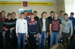 Служить идут охотно