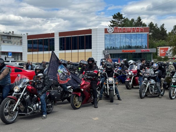 БАЙКЕРСКИЙ ДЕСАНТ ВОРВАЛСЯ В САЯНСК: мотосезон 2025 открыт!