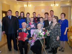 День влюбленных отметили свадьбами