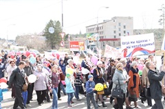 Саянцы отметили праздник Весны и Труда праздничным шествием и митингом