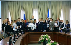 Школьникам Иркутской области вручены первые золотые знаки отличия ГТО