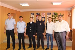 Мэр Саянска поздравил с победой в областном конкурсе «Лучший по профессии» сотрудников отдела полиции