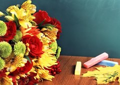 Поздравление депутата Законодательного Собрания с Днем учителя