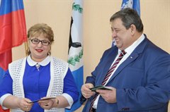 Вручены первые удостоверения «Ветеран труда Иркутской области»