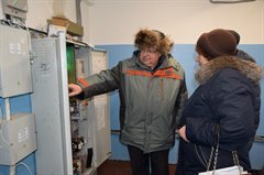 Комиссия принимает лифты