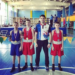 Саянские боксеры завоевали два золота и серебро