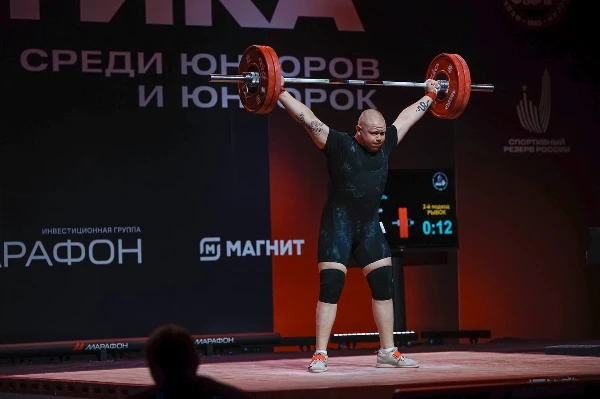В Иркутске прошло Первенство России по тяжелой атлетике среди юниоров и юниорок 15-18 лет, 19-20 лет