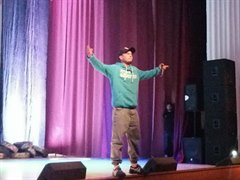 Рэп под бурные аплодисменты