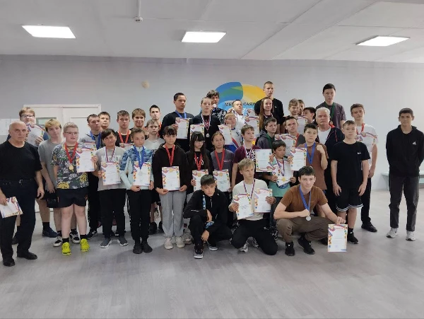 Первенство города Саянска по пауэрлифтингу в дисциплине жим классический