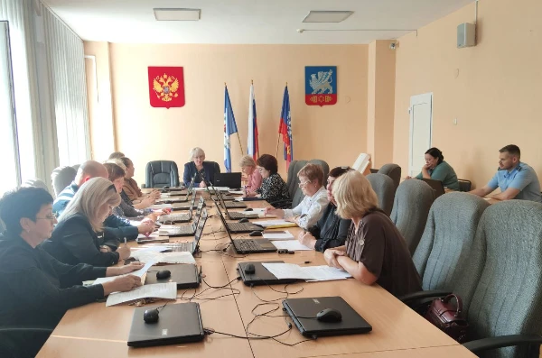 Очередное заседание Комиссии по делам несовершеннолетних и защите их прав