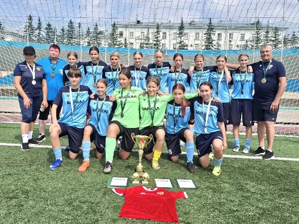 Игроки ДФК "Скиф" стали чемпионками Зонального Первенства России по футболу
