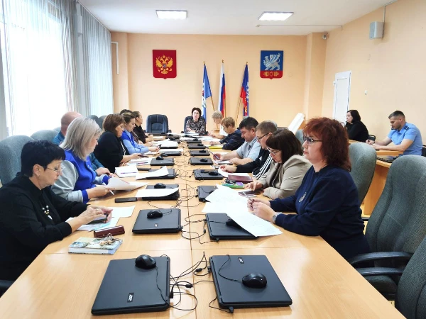Очередное заседание Комиссии по делам несовершеннолетних и защите их прав